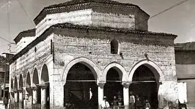 Tarihi Şadırvandan Akan Suyun Hikayesi İlgi Çekiyor