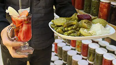 Turşu Suyu Bulanıklaşınca Hemen Atmak mı Gerekiyor?