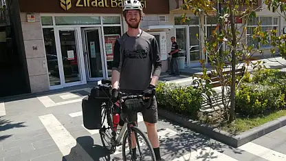 Yaşadığı Ayrılık Dünya Turuna Çıkardı