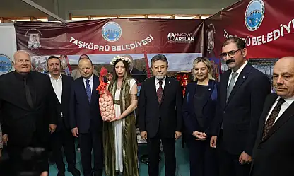 Bakan Yumaklı'ya, Taşköprü Sarımsağı Hediye Edildi