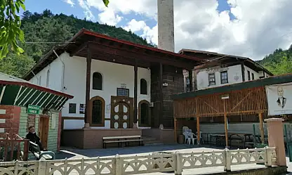 Haraçoğlu Türbesi'nde Yüzyıllardır Süren Gelenek