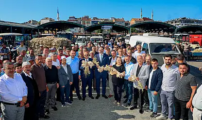 Taşköprü Sarımsak Pazarı Dualarla Yeni Sezona Açıldı