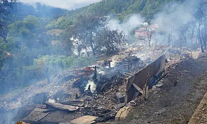 Yangından Etkilenen Vatandaşlar İçin Beslenme Ve Barınma Desteği