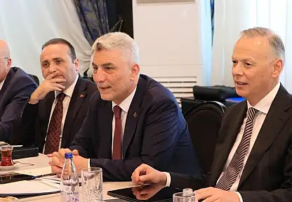Bakan Bolat: 'Türkiye-Suriye-Ürdün-Suudi Arabistan Transit Koridoru Çok Hayati Bir Öneme Haiz'
