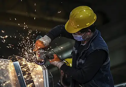 Sanayi Üretimi Yüzde 1,1 Azaldı