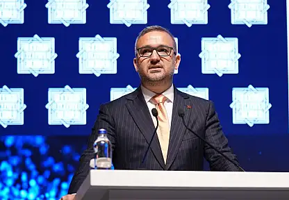 TCMB Başkanı Fatih Karahan: 'Kredi Büyümesindeki Dalgalanmaları Yönetmek İçin Büyüme Sınırlarını Kullanıyoruz'