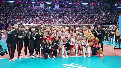 A Milli Kadın Voleybol Takımı, Avrupa Şampiyonası'nda Finalde