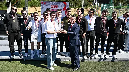 Başarılı Sporculara Ödülleri Takdim Edildi