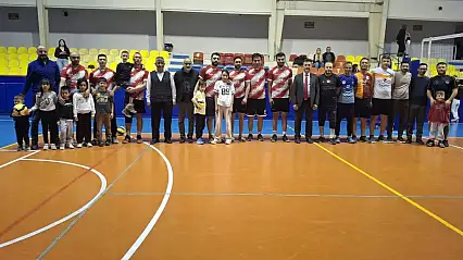 Cumhuriyet Kupası'nda Şampiyon Eğitim Camiası Oldu