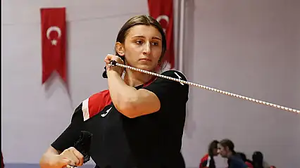 Elmira Yasin Şampiyonluk İçin Ter Dökecek