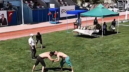 Er Meydanının Pehlivanları Taşköprü'de Buluşuyor