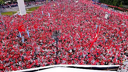 İyi Parti Merkez İlçe Başkanı Onur Tan 'Bu Coşku, Milletimizin Ayak Sesleridir'