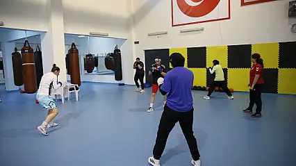 Kadın Boks Milli Takımı, Kampa Girdi
