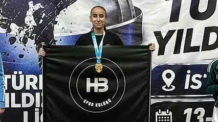Yağmur Münire Şenel Türkiye Yıldızlar Karate Ligi Şampiyonu Oldu