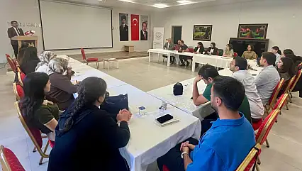 Çocuk Hizmetleri İçin Önemli Eğitim Tamamlandı