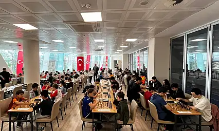 Anneler Günü'ne Özel Hızlı Satranç Turnuvası