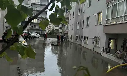 Çankırı'da Yollar Göle Döndü