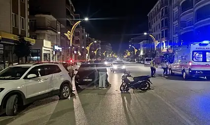 Çorum'da otomobil ile motosiklet çarpıştı: 1 yaralı