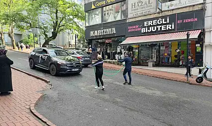 Düğün Konvoyunu Zincirli Sürpriz Durdurdu