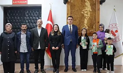 En Çok Kitap Okuyan Çocuklar Ödüllendirildi