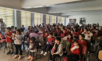 Hacivat-Karagöz Ve İllüzyon Gösterisi Düzenlendi