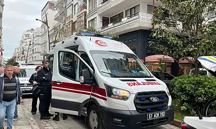 Sinop'ta Hafif Ticari Araç Yayaya Çarptı