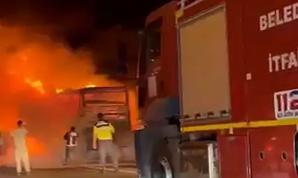 TEM Otoyolu'nda yolcu otobüsü alev topuna döndü