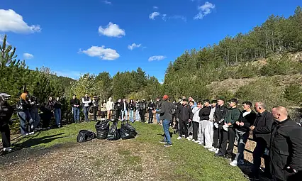 Tuzaklı Göleti'nde Çevre Temizliği Yapıldı