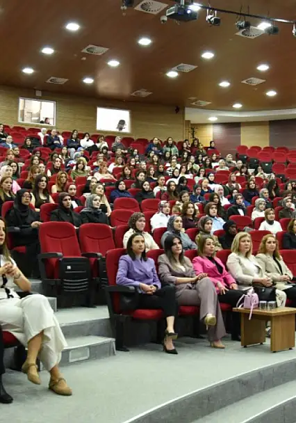 Ebeler Günü Programı Gerçekleştirildi