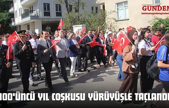 100'üncü Yıl Coşkusu Yürüyüşle Taçlandı