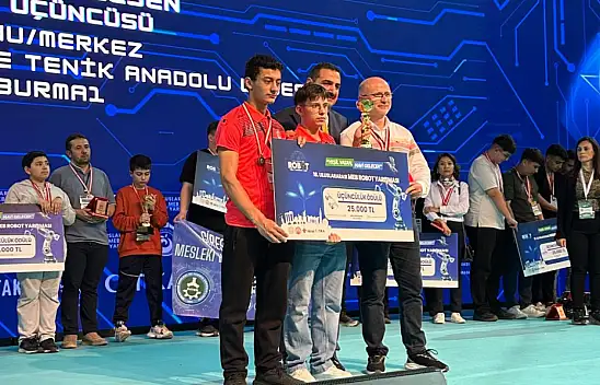 18. Uluslararası MEB Robot Yarışması'nda Gururlandıran Türkiye Derecesi