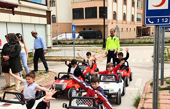 70 Çocuğa Trafik Eğitimi Verildi