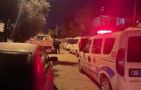 8 Yaşındaki Çocuk Annesini Vurdu!
