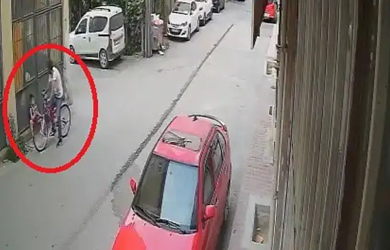 9 yaşındaki çocuğa biber gazıyla saldırdı