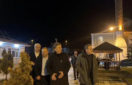 AK Parti Kastamonu İl Başkanı Sevgilioğlu, Seydiler Hamidiye Camii'nde Vatandaşlarla Saf Tuttu