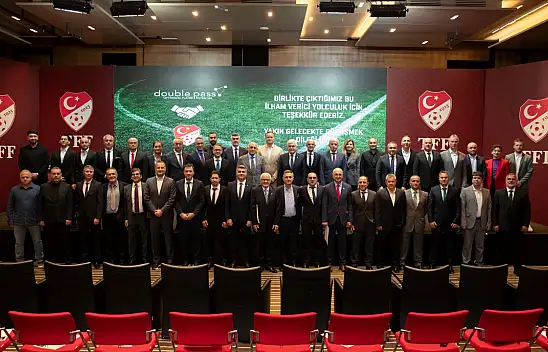 Akademi Direktörleri Mezunlarını Verdi