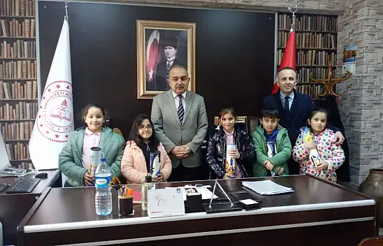 Akıl Oyunlarında Birinci Olan Öğrenciler Ödüllendirildi