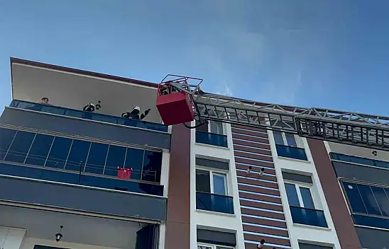 Apartman Dairesinde Korkutan Yangın