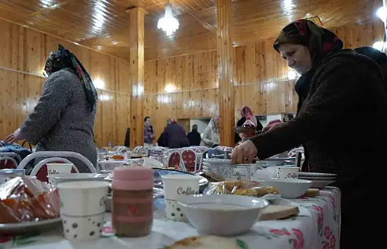 Regaip Kandil'inde Tüm Yemekler Camiye Getiriliyor