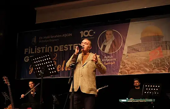 Aykut Kuşkaya Filistin'e Destek Gecesinde Sahne Aldı