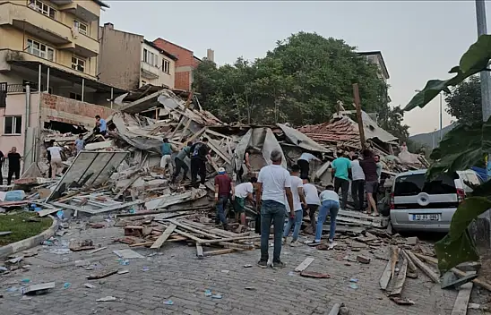 Balıkesir'de 6,1 Büyüklüğünde Deprem