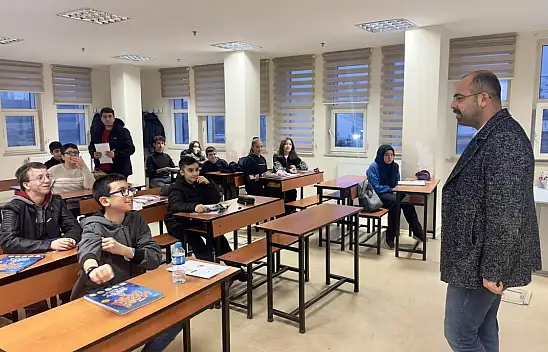 Başkan Kavaklıgil'den Belediye Kurslarına Ziyaret