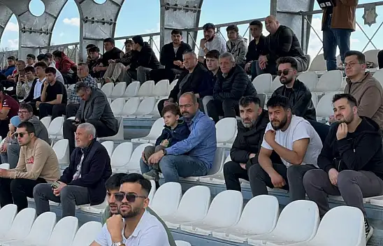 Başkan Kavaklıgil Maçı Tribünden Takip Etti