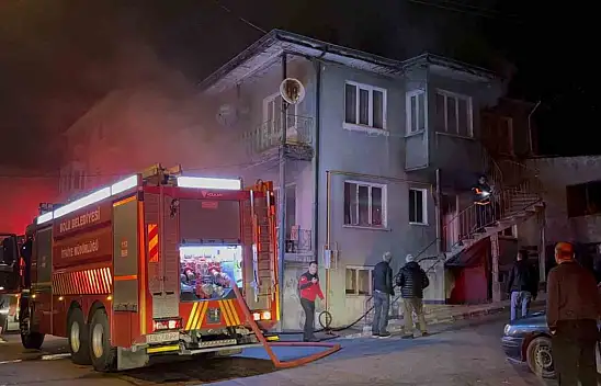 Bolu'da 3 Katlı Evde Yangın Çıktı