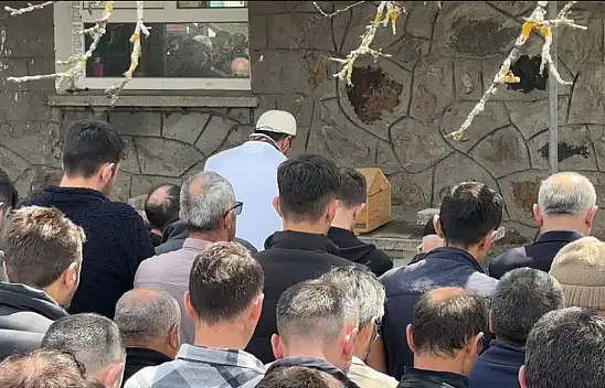 Ela Bebek Son Yolculuğuna Uğurlandı