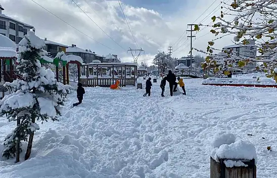 Bolu'da Okullar Bir Gün Daha Tatil Edildi