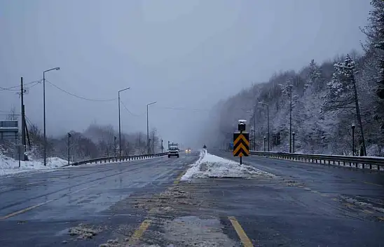 Bolu Dağı'nda Hafif Kar Yağışı Etkili Oluyor