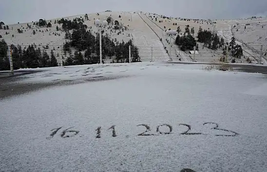 Bolu'ya Mevsimin İlk Karı Yağdı