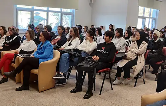 Cumhuriyet ve Hemşirelik Söyleşisi Gerçekleştirildi