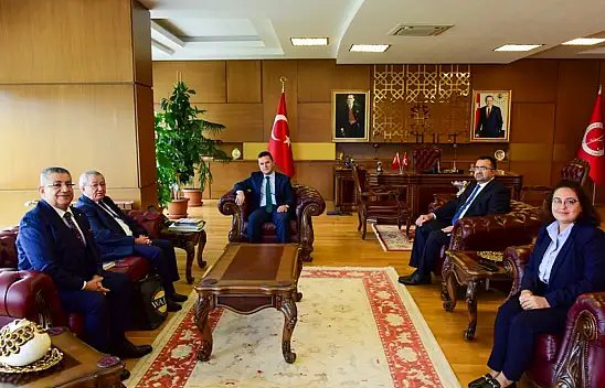 Demokrasi Akademisi Vakfı'ndan, Rektör Topal'a Ziyaret